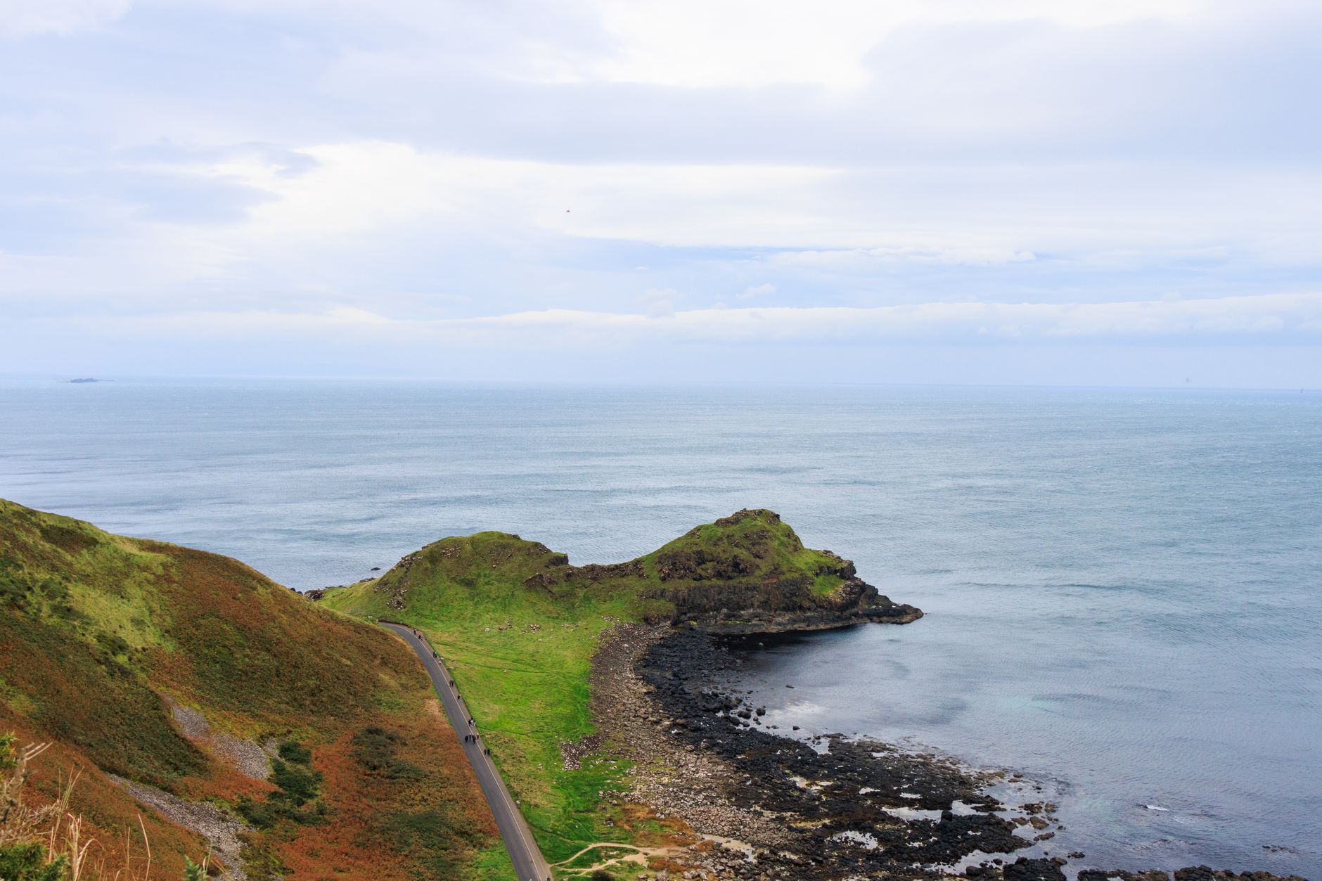 Północne wybrzeże Irlandii Północnej: zamki, klify i miasteczka na trasie Causeway Coastal Route